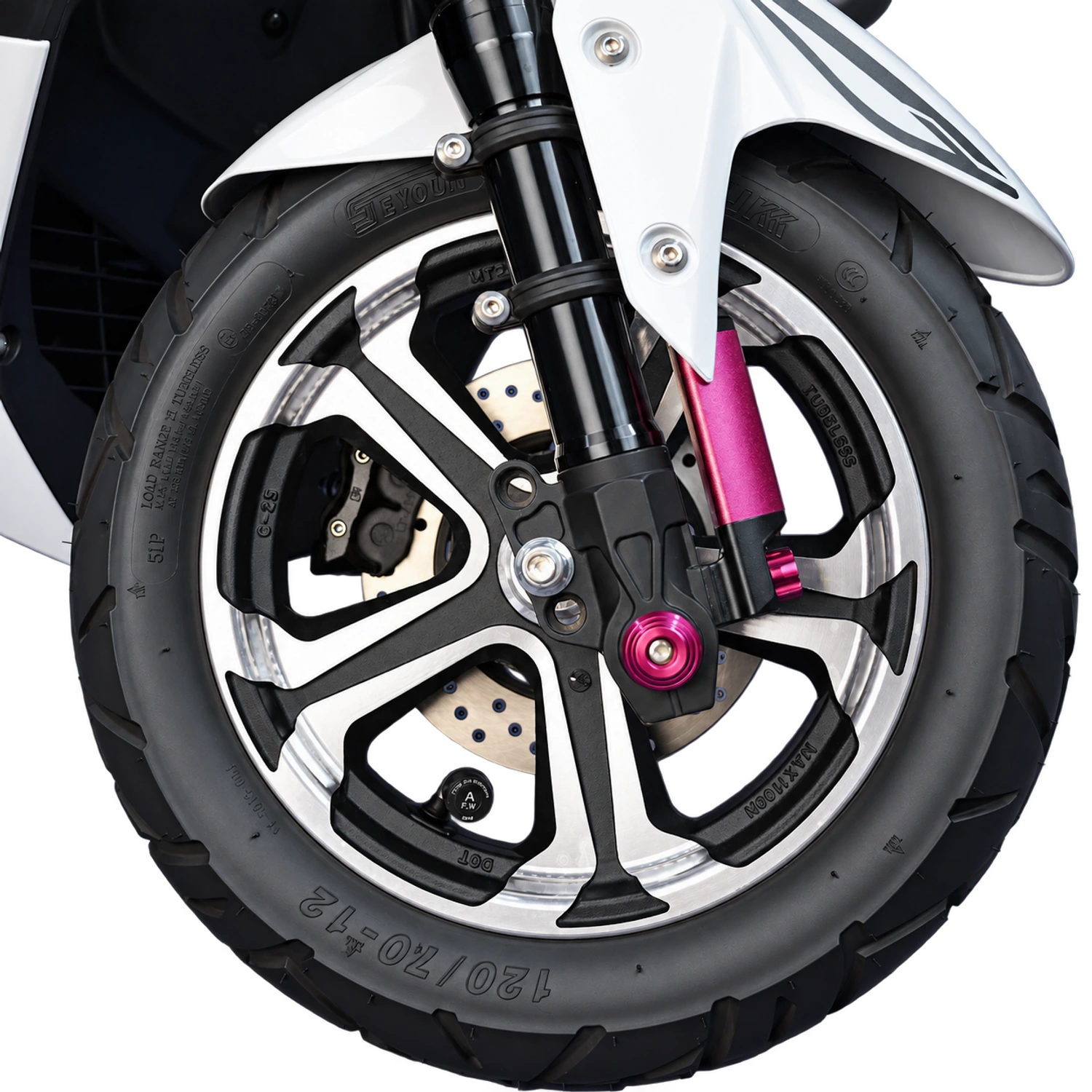 120/70-12 tyres and front and rear disc brakes